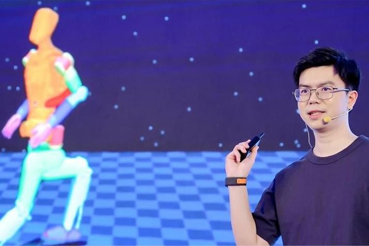 天才少年稚晖君3003.com机器人走路进场！AI模型做大脑，目标售价20万以内